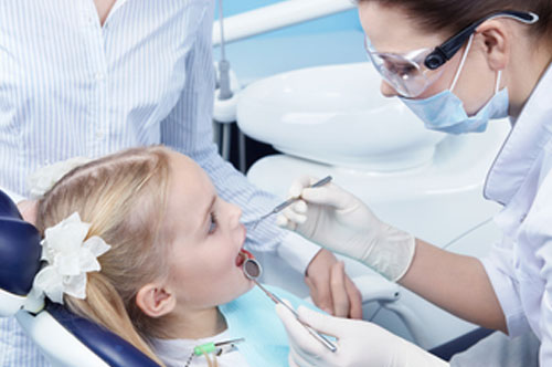 4 Reasons to Bring Your Child to a Pediatric Dentist