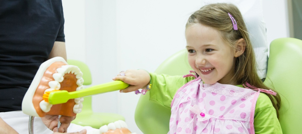 How to Choose the Right Child Dentist for Teeth Cleaning